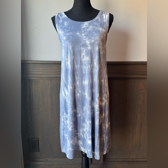 Thread & Supply Dresses & Skirts - Thread & Supply light blue tie dye stretchy soft sleeveless dress Large EUC